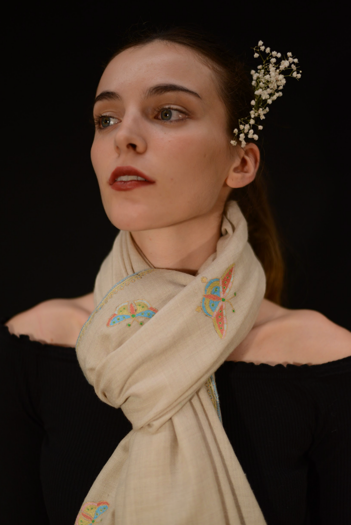 Undyed Hand Embroidered Pashmina - FLURTY 200x100 CM