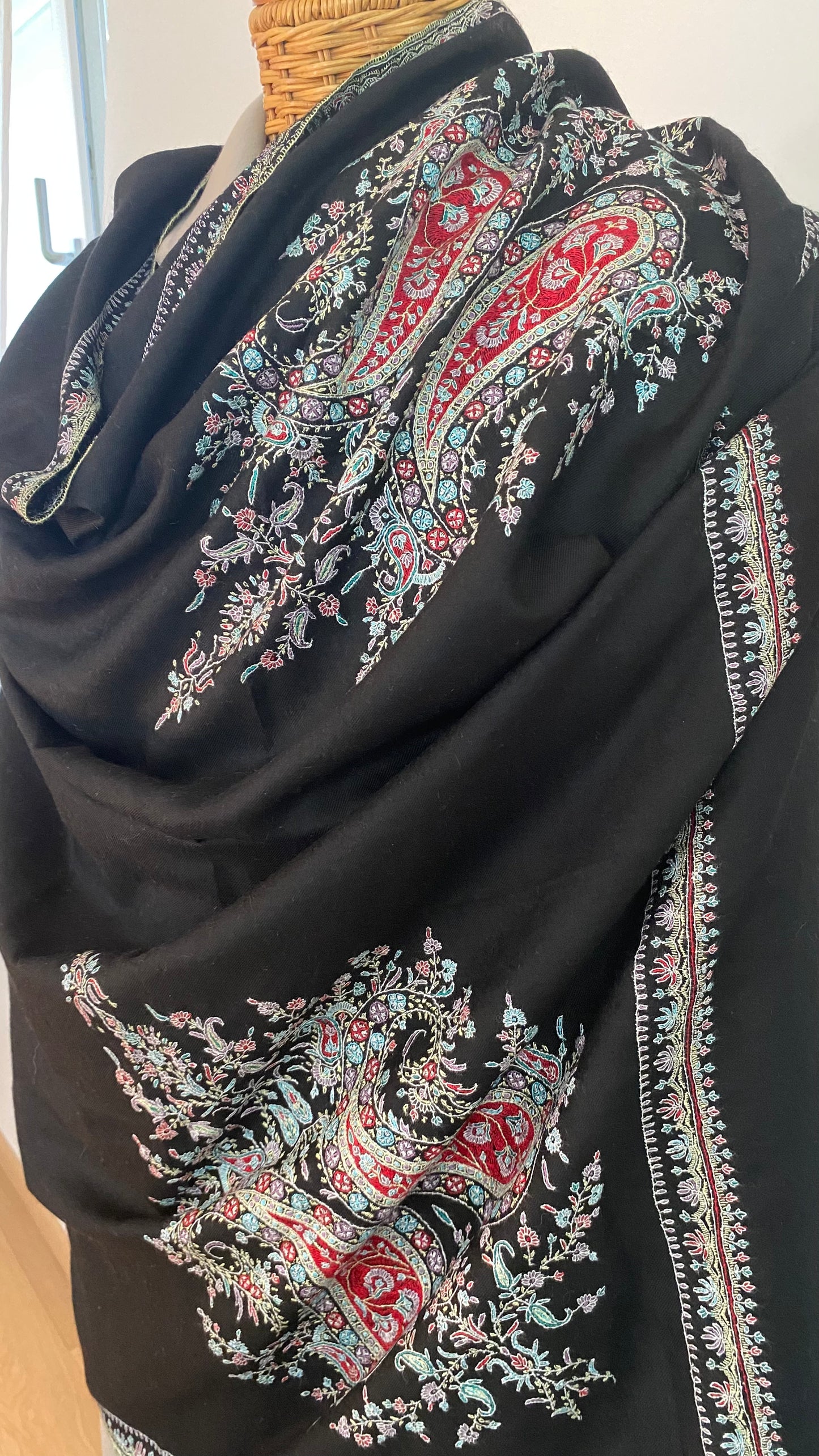 Pashmina BUTAH - 200x100 CM Indus Weavers